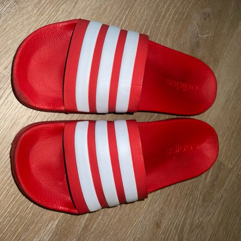 adidias slides